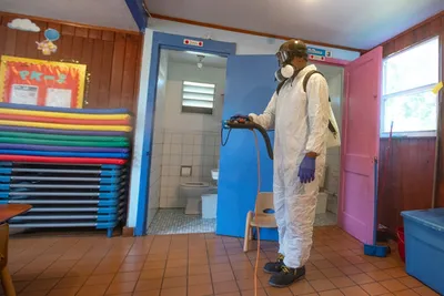 Área de juegos de una guardería limpia y desinfectada.